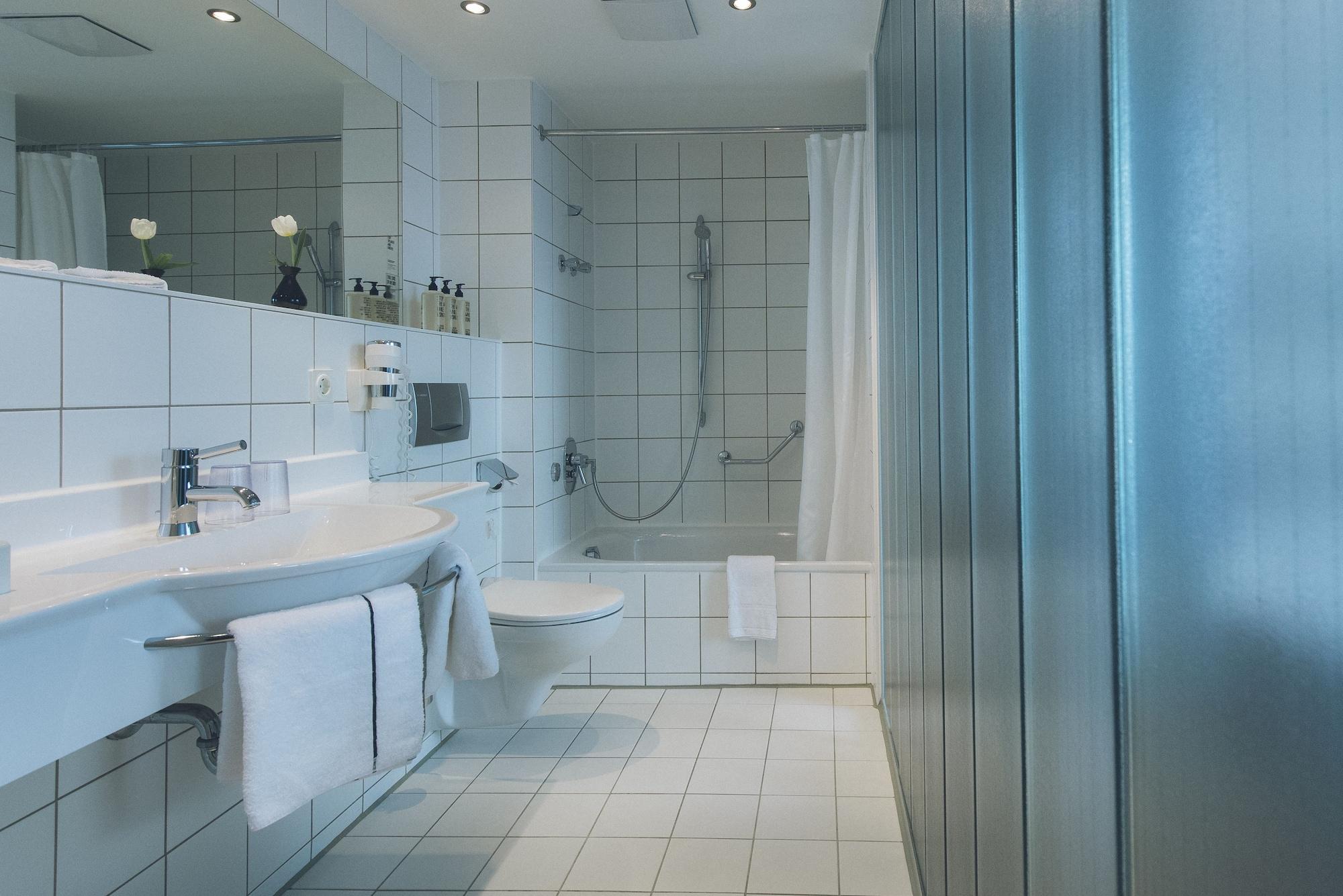 Das Wildeck Hotel & Restaurant Abstatt Екстер'єр фото